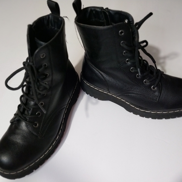 UNIONBAY Black Moto Boots - Picture 5 of 8